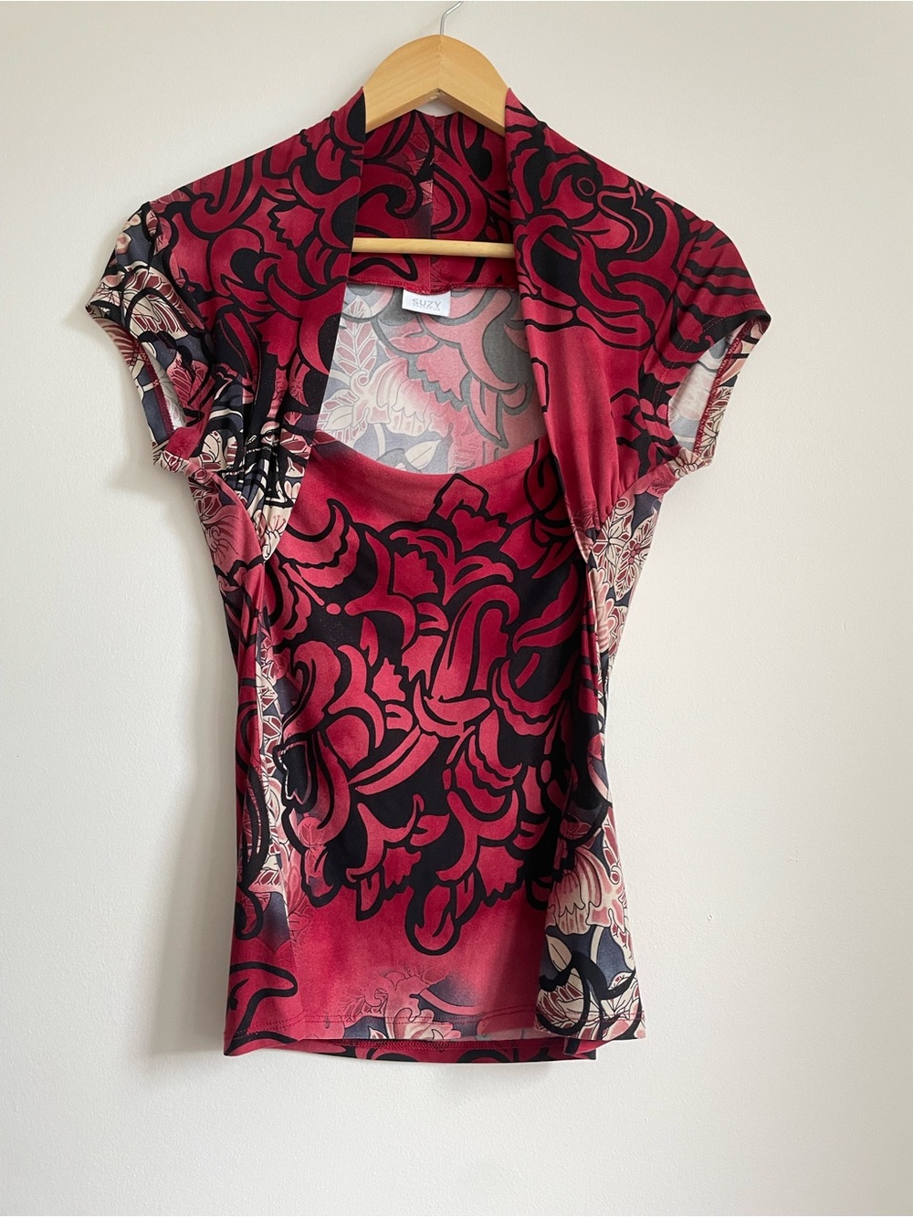 Suzy Shier Y2K one-of-a-kind Sparkly Red&Black Bolero Style Top